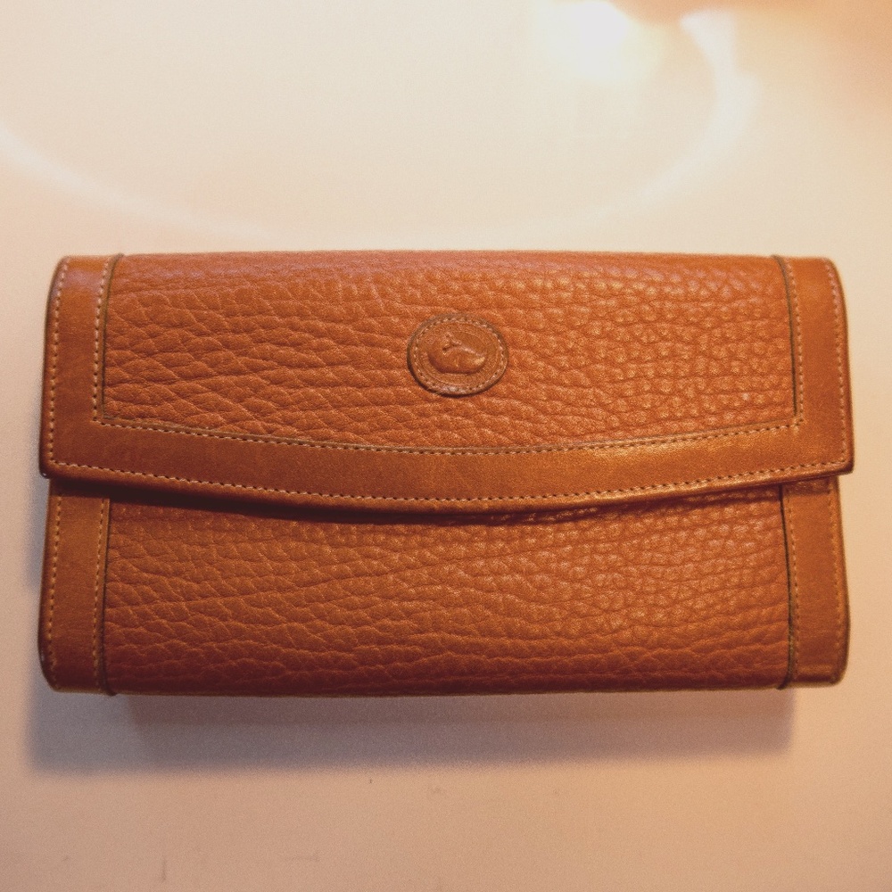 Gorgeous Vintage Dooney & Bourke Wallet